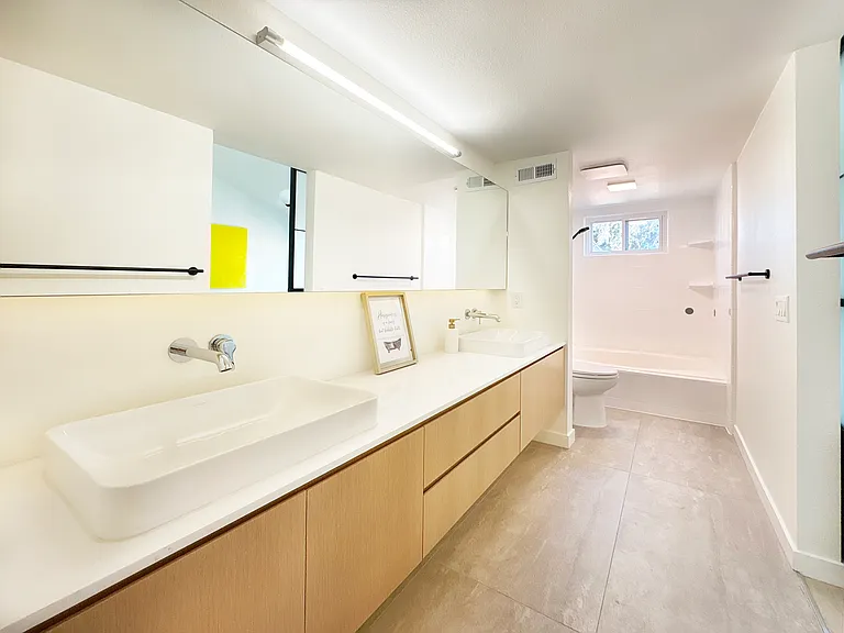 680 E Workman St — Photo 10