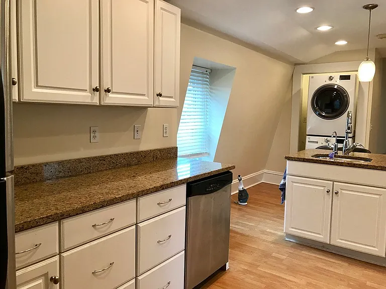 674 Main St #2 — Photo 20