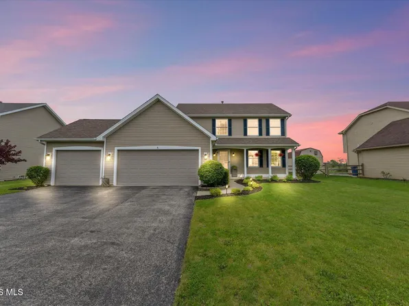 1607 Horseshoe Bend Dr, Perrysburg, OH 43551