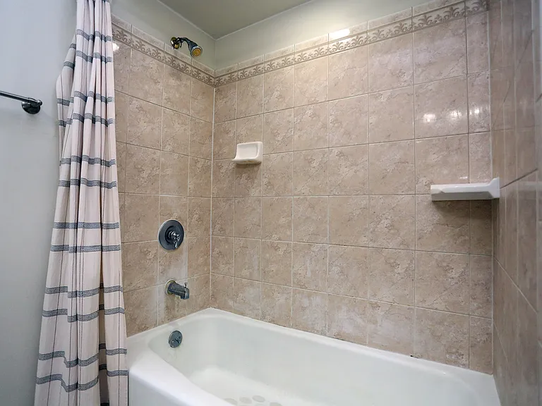 6734 S 73rd Ave — Photo 30