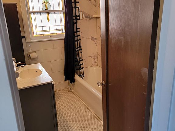 4th image of 3810 Fillmore St #A