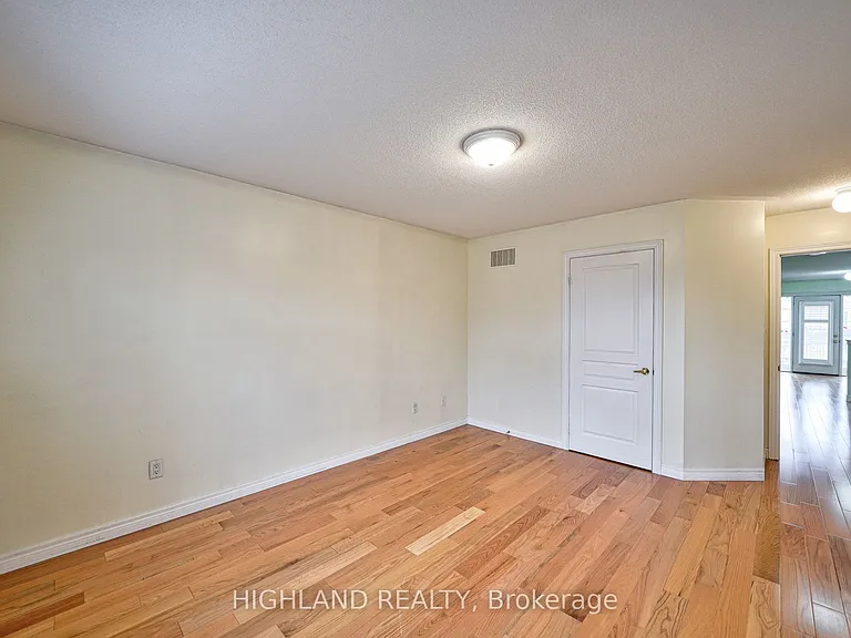 515 Coach Dr — Photo 23
