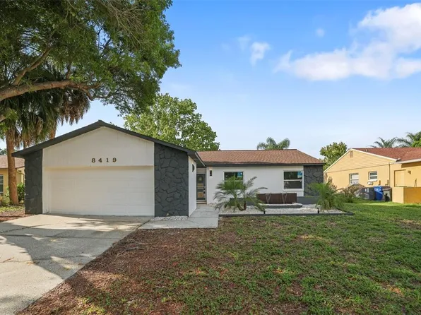 8419 Somerset Dr, Largo, FL 33773