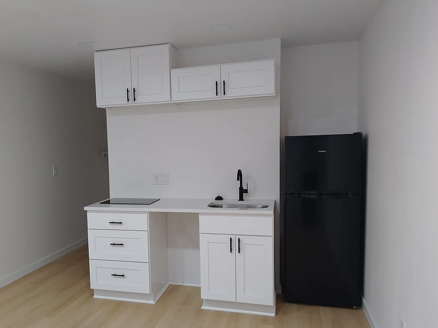 Kenmore Apartments — Photo 1