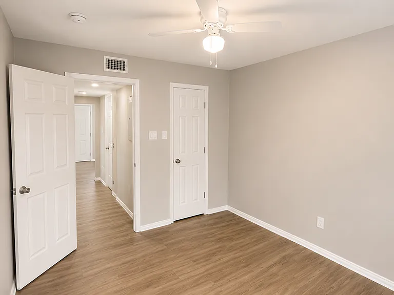 901 Bessie St — Photo 11