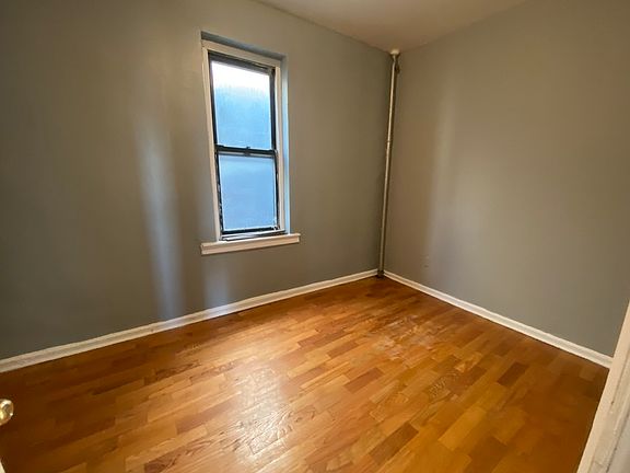 5th image of 307 Malcolm X Blvd APT 4R