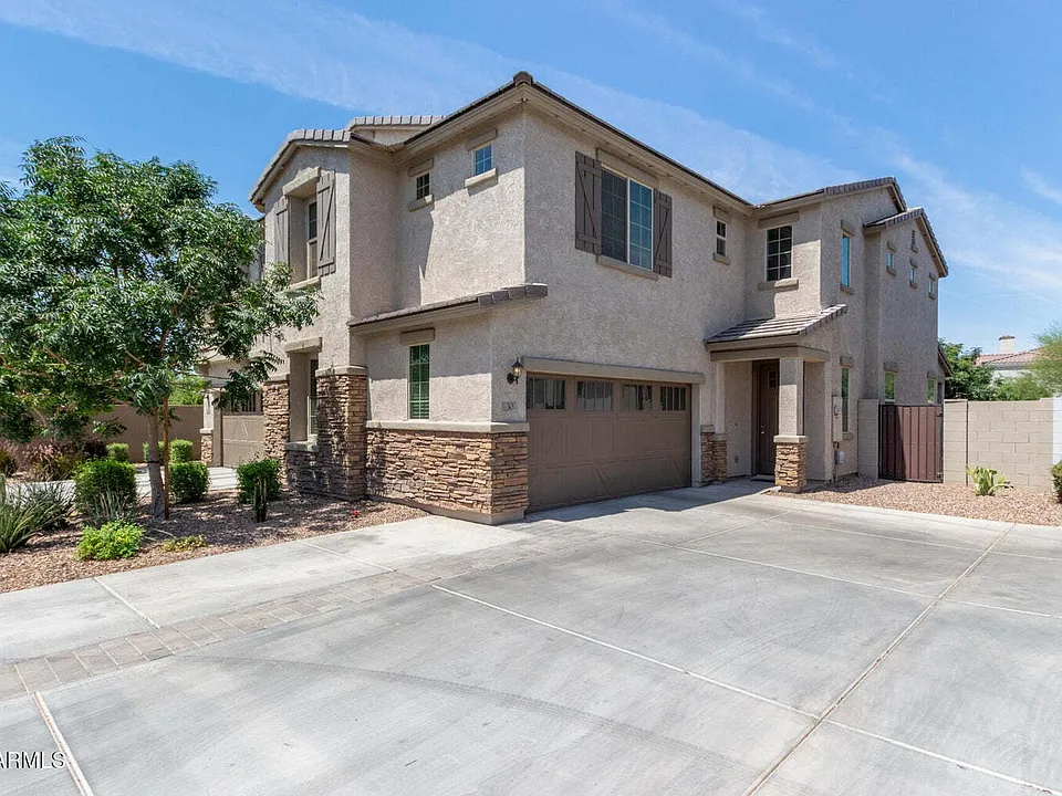 905 S Canal Dr #30