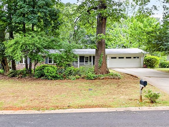 2nd image of 5623 Crestwood Dr