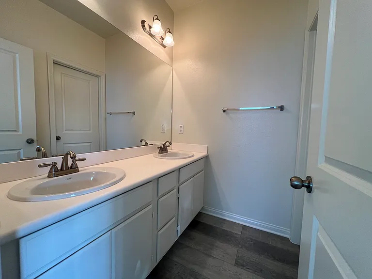 1707 Frangipani Ave — Photo 25