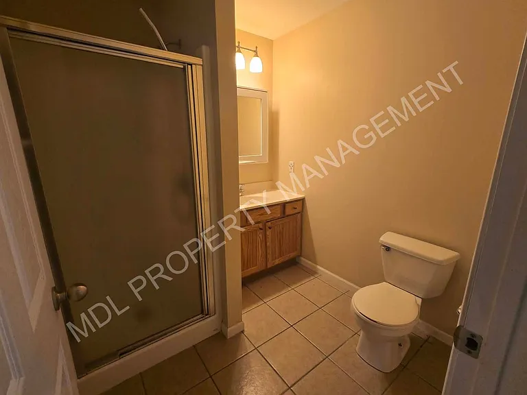 704 E Union St — Photo 11