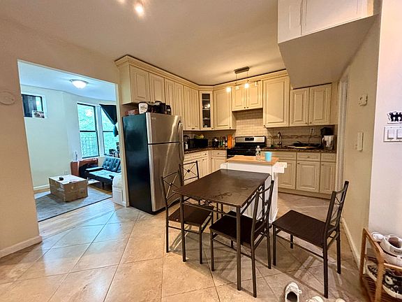 4th image of 277 Classon Ave #3BF