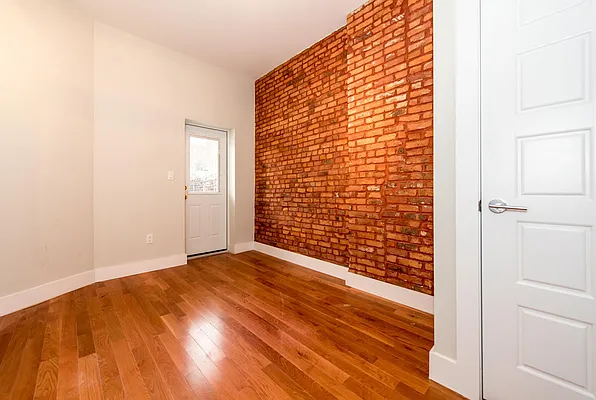 Rented by Nooklyn NYC LLC | media 39
