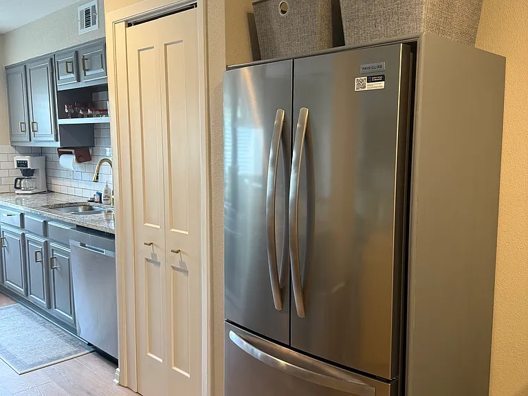 7834 Broadway St #104 — Photo 6