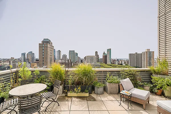 Sold by Compass | media 1