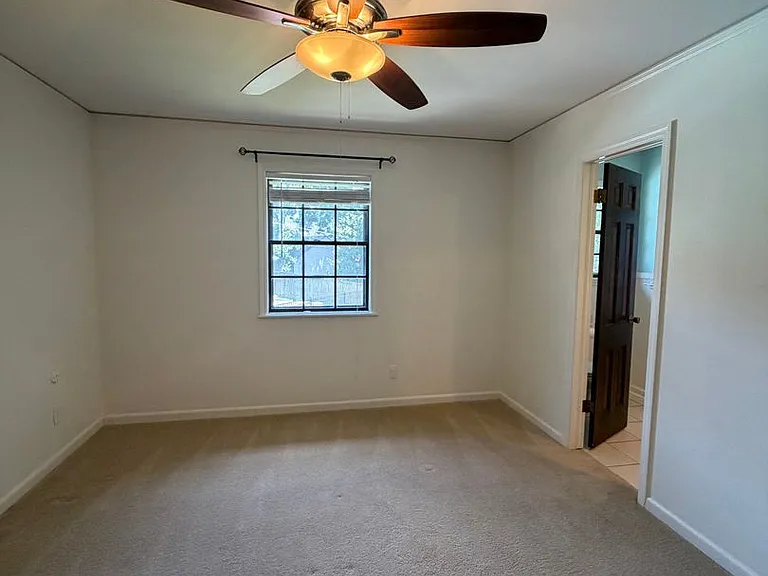 1101 Silverwood Cv — Photo 38