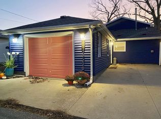 27220 Oak Dr, Sturgis, MI 49091