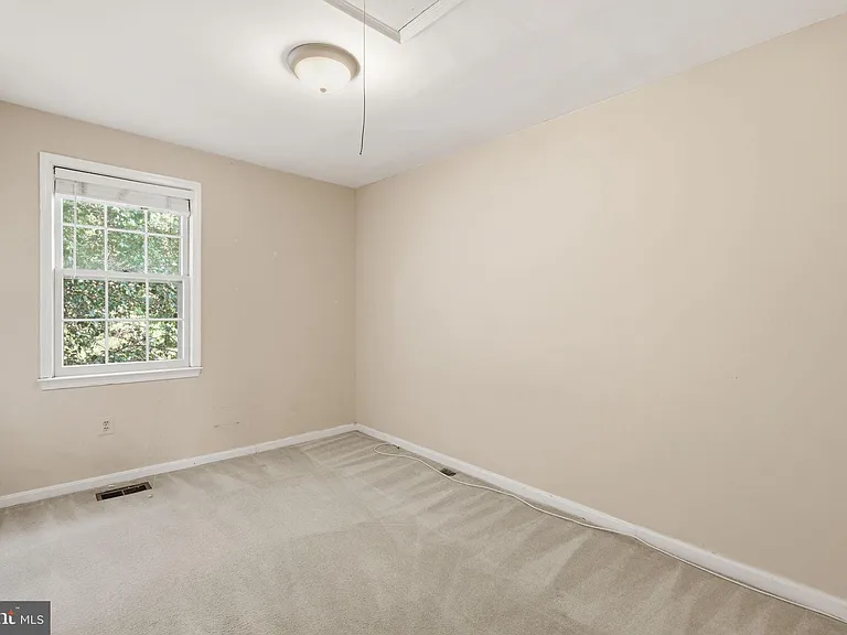 6012 Crown Royal Cir — Photo 13