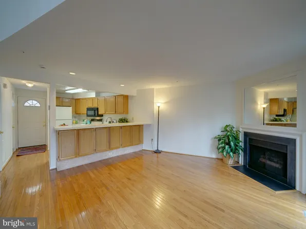 3451 Lindenwood Dr, Laurel, MD 20724