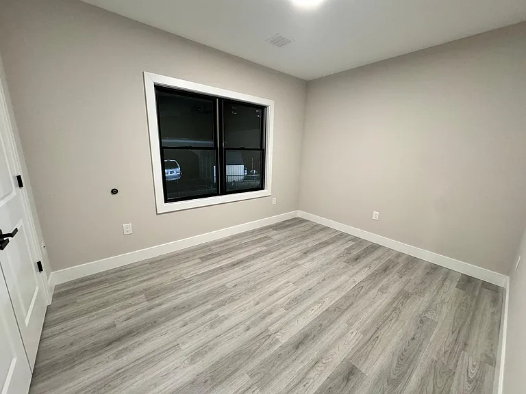 6118 Jefferson St #3 — Photo 12