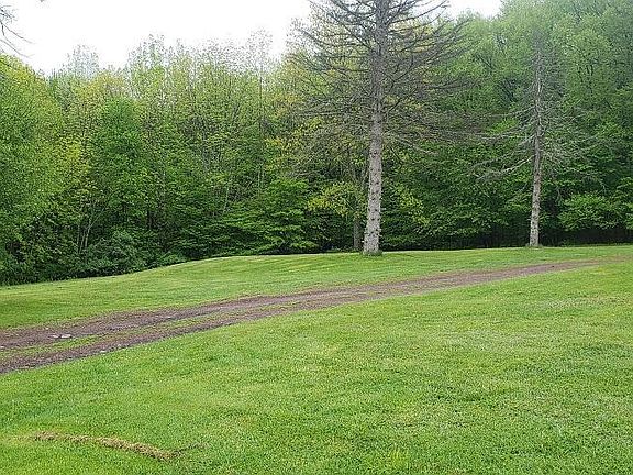 4th image of 111 Summit Dr