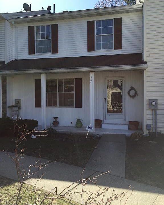 1st image of 377 Rose Ct #1000