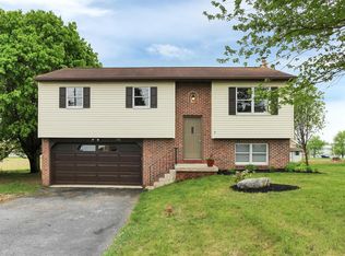 316 E Lexington Rd, Lititz, PA 17543