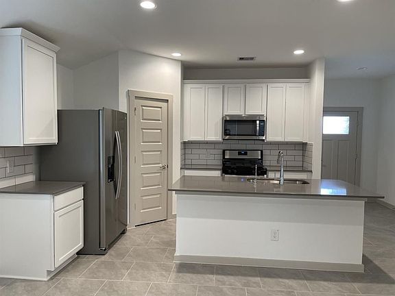 5th image of 3819 Sparkman Ln