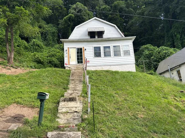 1322 Ronceverte St, Bluefield, WV 24701