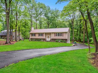 11 Geneva Dr, Hopewell Junction, NY 12533
