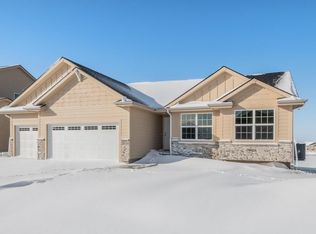 2510 SE Willowbrook Dr, Waukee, IA 50263