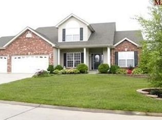 1089 Pearview Dr, Saint Peters, MO 63376