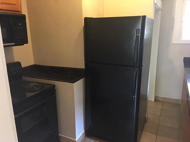 3330 N Saint Paul St — Photo 11