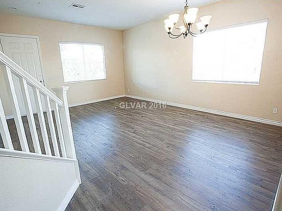 5th image of 2501 Stanwood Ave