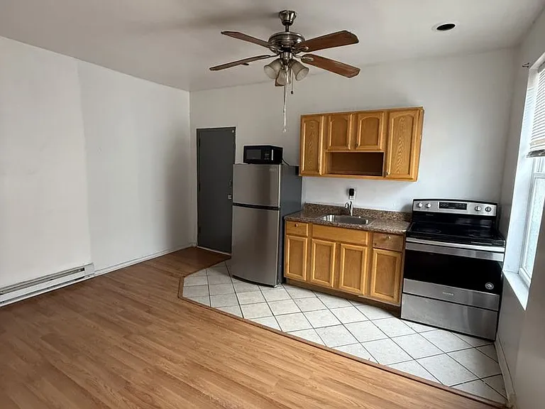 5119 Chestnut St — Photo 3