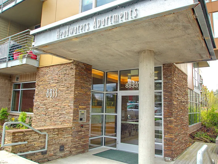 Headwaters Apartments — Photo 12