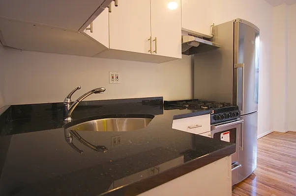 Rented by Citi Habitats | media 16