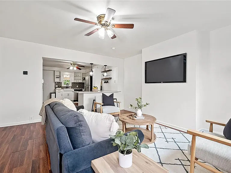 4607 Corday Way — Photo 3
