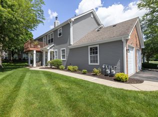 2071 Waverly Ln, Algonquin, IL 60102