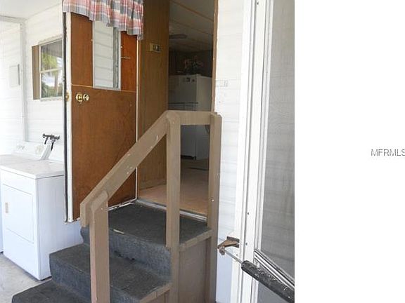 3rd image of 3235 Smith St
