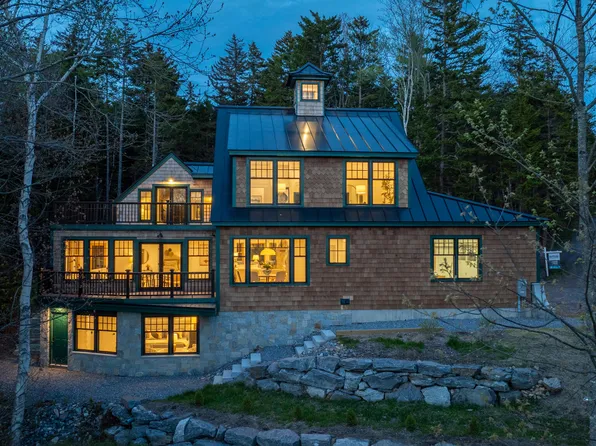 11 Tree Tops Lane, Harpswell, ME 04066