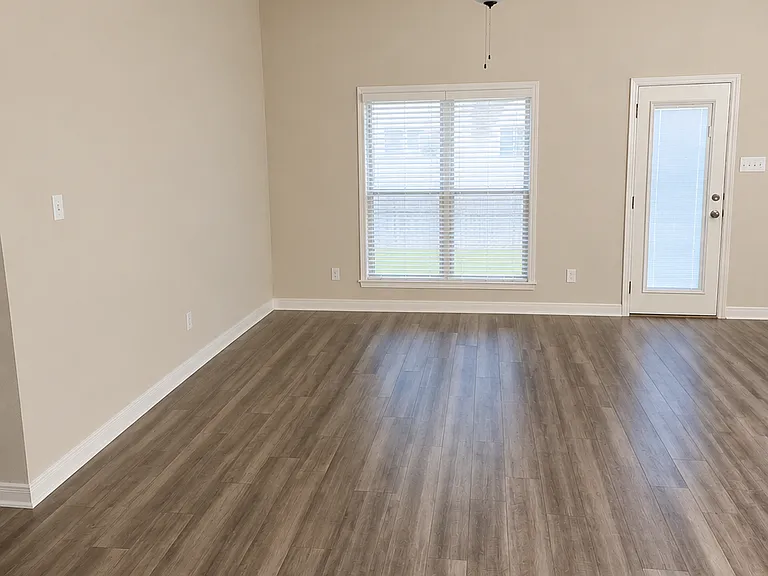 3212 Risinger Rd — Photo 15