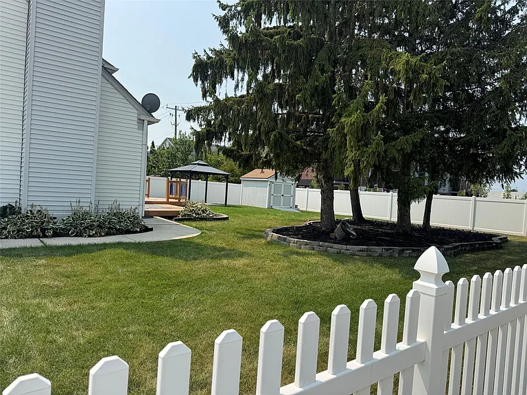 35865 Ashford Dr — Photo 2