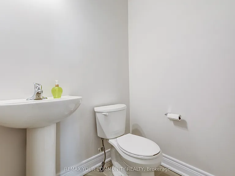 436 Viking St — Photo 12