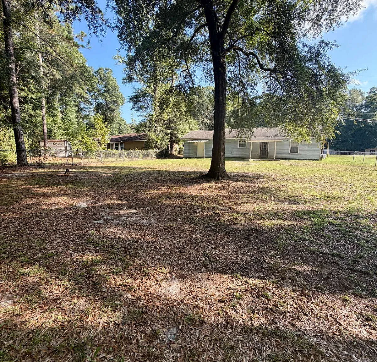 3 bed, 2.0 bath, $1,200 — Photo 4