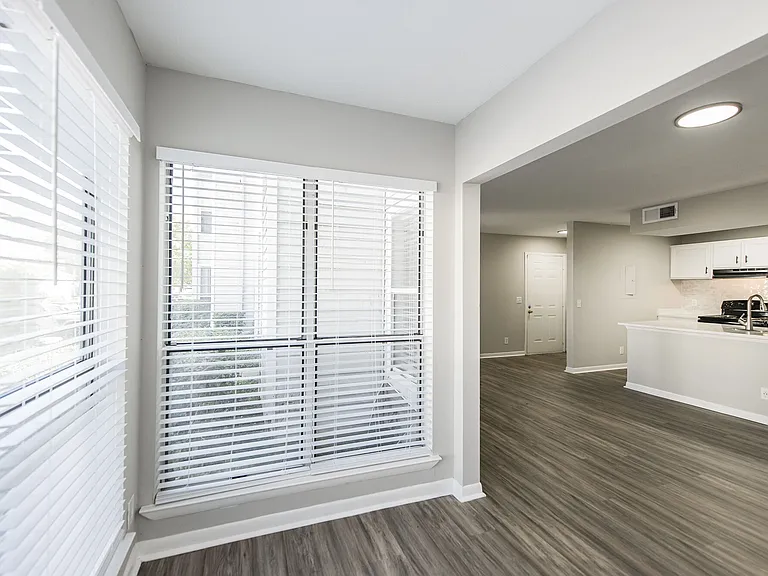 The Stockwell Apartments — Photo 18