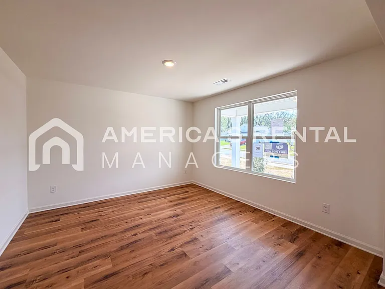 377 Koslin Loop — Photo 8