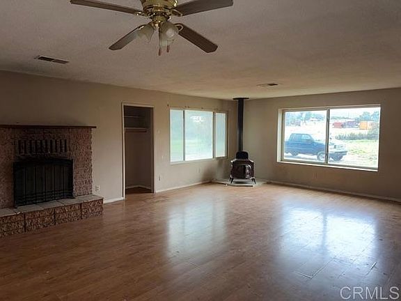 4th image of 1366 Far Valley Rd