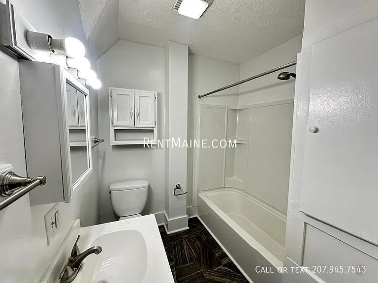 151 4th St #1 — Photo 5