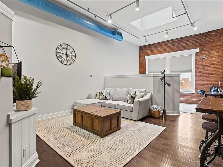 700 Broadway Blvd #508 — Photo 2