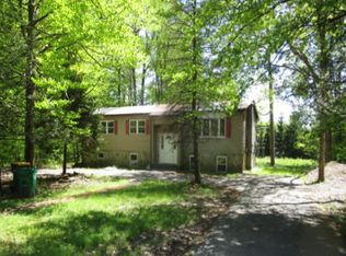 1 Old Post Rd, Tobyhanna, PA 18466